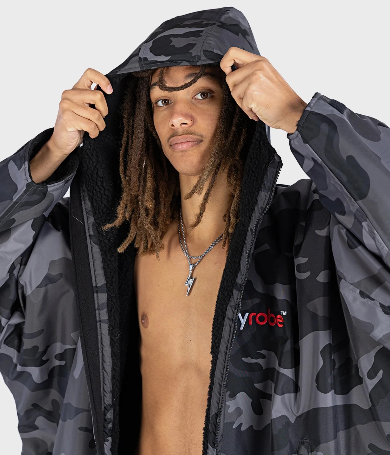 Dryrobe Advance Long Sleeve Black Camouflage - RECYCLED - Image 3